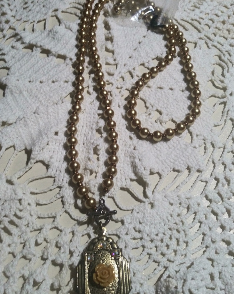 Shabby Chic Vintage Necklace W/Locket